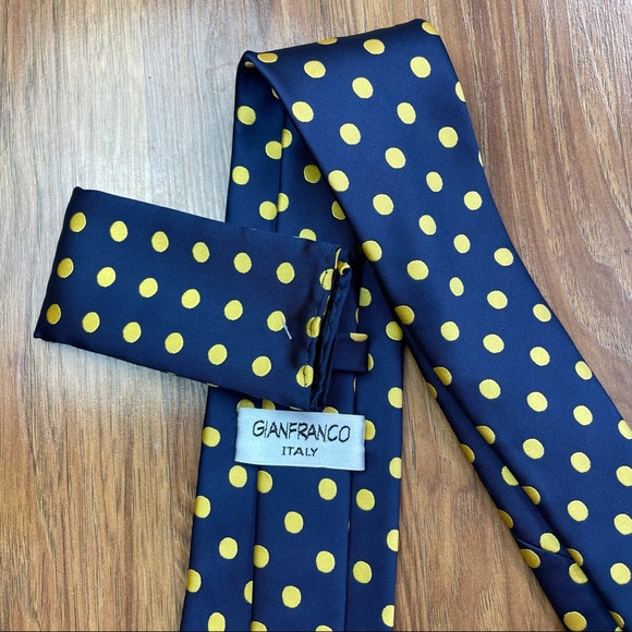 GianFranco NWT Tie and Matching Pocket Square Blue with Yellow Polkadots - Picture 3 of 4